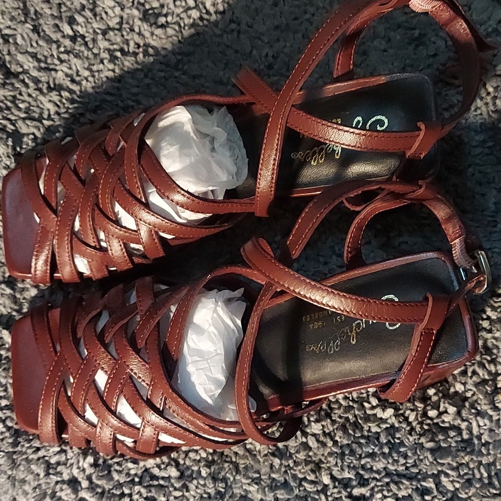 Wine Seychelles Strappy Sandals Sz 6